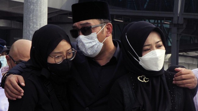 Atalia dan Ridwan Kamil Resmi Bercerai, Hak Asuh Zahra Jatuh ke Ibu
